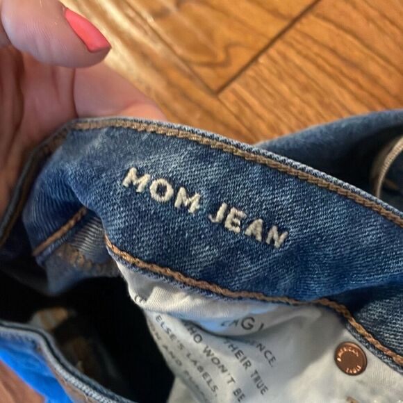 American Eagle high rise mom jeans 000 - Picture 8 of 12